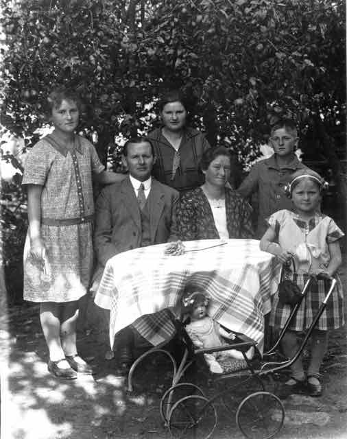 008 Familie Friedrich Augenstein_ji (Large).jpg