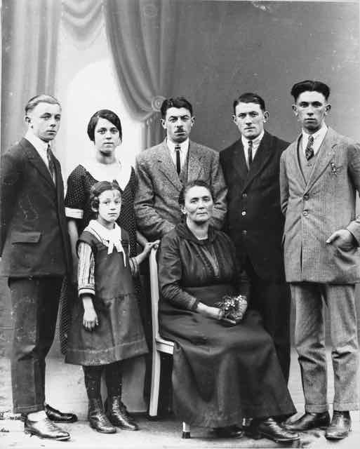 014 Familie Müller (Large).jpg